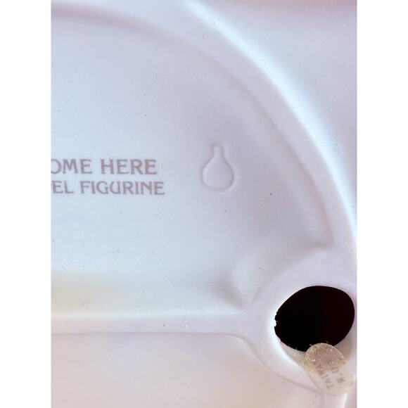 VTG Precious Moments Chapel “Theres A Christian Welcome Here” 523011 Butcher “89 - Picture 11 of 14